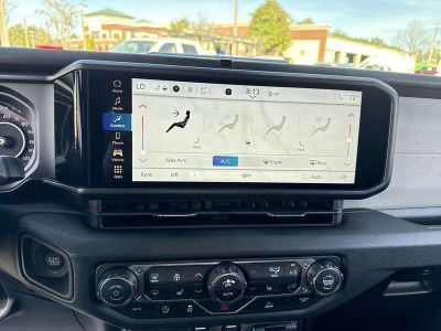 2026 Jeep Wrangler — photo 20 view