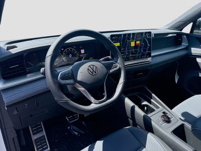2026 Volkswagen Tiguan — photo 9 view