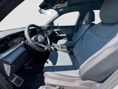 2026 Volkswagen Tiguan — photo 16 view