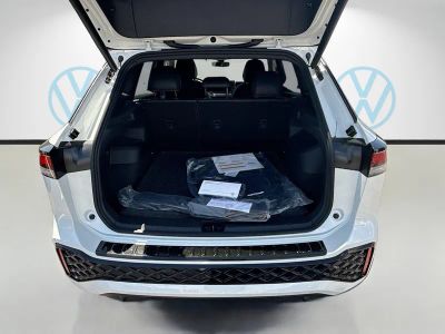 2026 Volkswagen Tiguan — photo 21 view