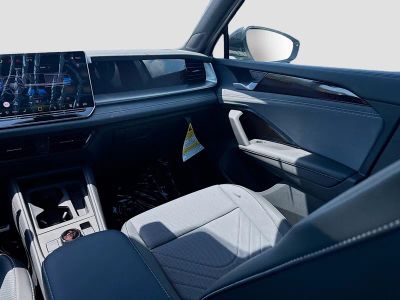2026 Volkswagen Tiguan — photo 18 view