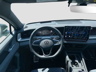 2026 Volkswagen Tiguan — photo 17 view