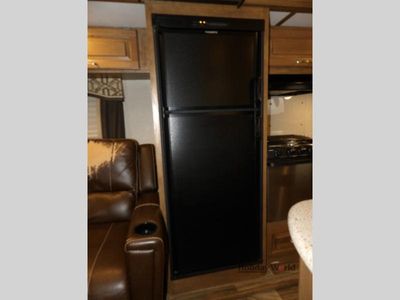 2019 Keystone Laredo - Photo 18