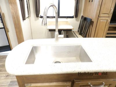 2019 Keystone Laredo - Photo 15