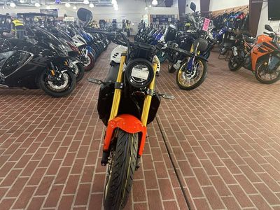 2025 Yamaha XSR900 - Photo 3