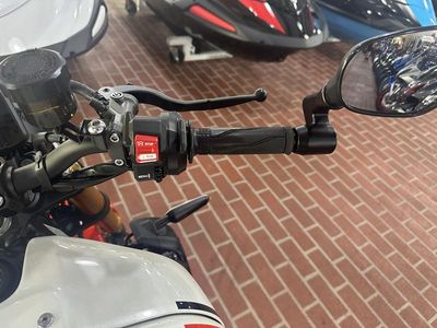 2025 Yamaha XSR900 - Photo 15