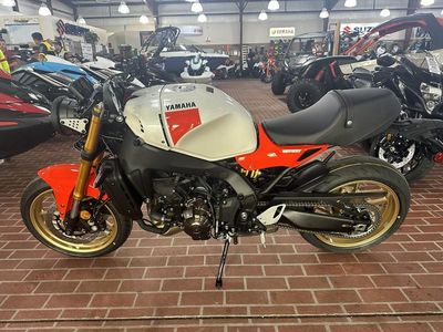2025 Yamaha XSR900 - Photo 5