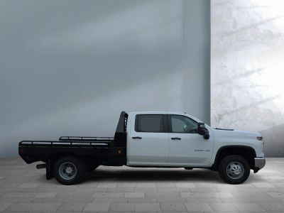 2026 Chevrolet Silverado 3500HD — photo 7 view