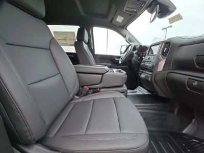2026 Chevrolet Silverado 3500HD — photo 15 view