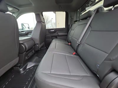 2026 Chevrolet Silverado 3500HD — photo 18 view