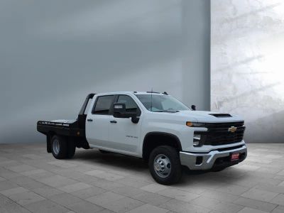2026 Chevrolet Silverado 3500HD — photo 8 view