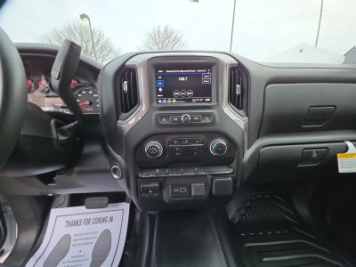2026 Chevrolet Silverado 3500HD — photo 13 view