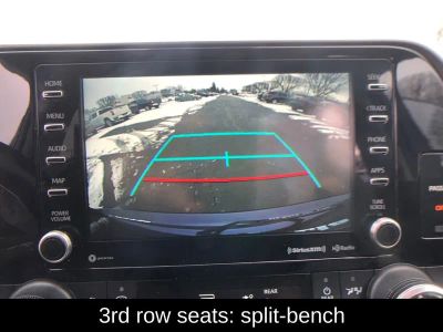 2022 Toyota Highlander LE - Photo 25