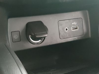 2025 Nissan Versa - Photo 17