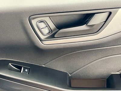 2025 Ford Escape - Photo 24