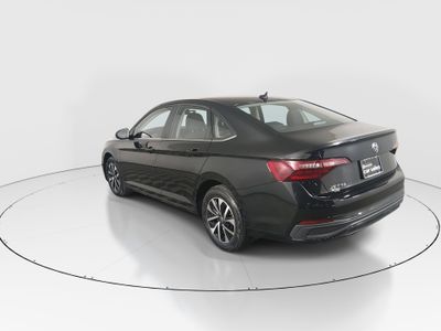 2024 Volkswagen Jetta - Photo 5