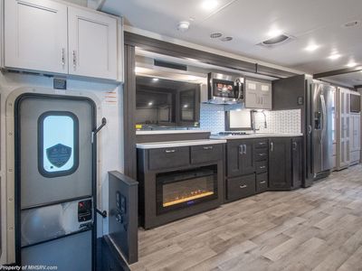 2026 Thor Motor Coach Pasadena - Photo 15