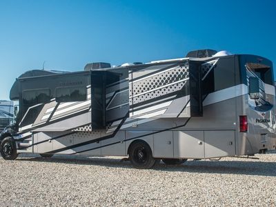 2026 Thor Motor Coach Pasadena - Photo 2