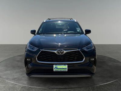 2024 Toyota Highlander — side profile view