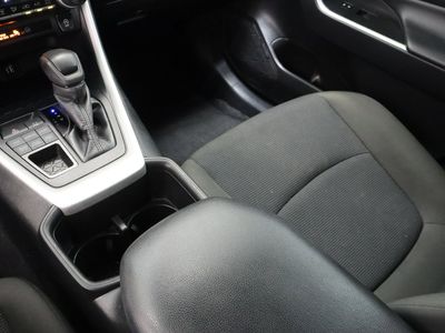 2024 Toyota RAV4 AWD — photo 16 view
