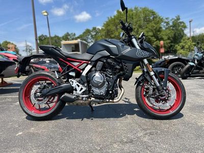 2025 Suzuki GSX-8S - Photo 8