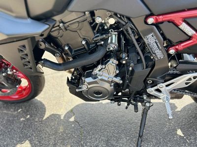 2025 Suzuki GSX-8S - Photo 12