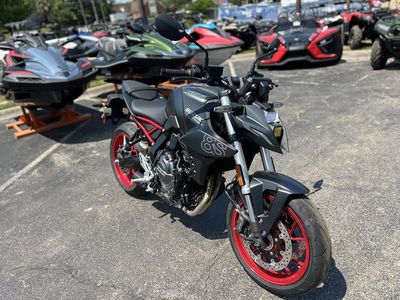 2025 Suzuki GSX-8S - Photo 2