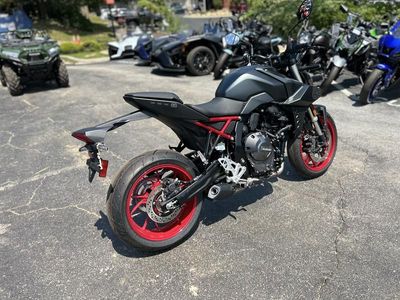 2025 Suzuki GSX-8S - Photo 5