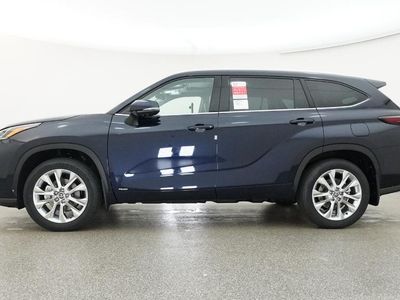 2026 Toyota Highlander Hybrid — photo 22 view