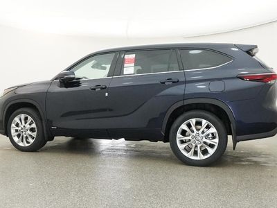 2026 Toyota Highlander Hybrid — photo 23 view