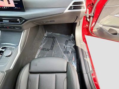 2025 BMW 3 Series — photo 17 view