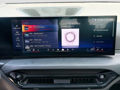 2025 BMW 3 Series — photo 30 view