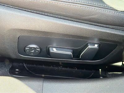 2025 BMW 3 Series — photo 24 view