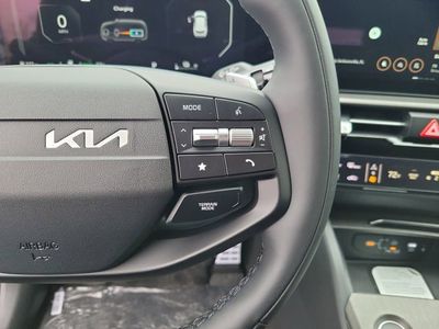 2026 Kia Sportage Plug-In Hybrid — photo 12 view