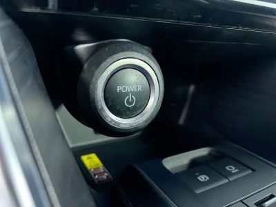 2024 Toyota Venza — photo 18 view