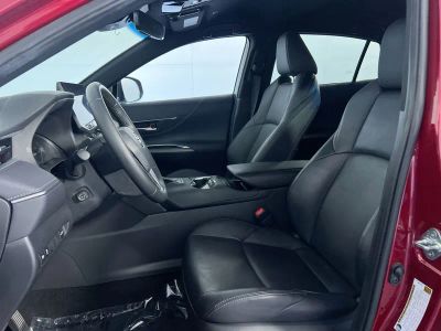 2024 Toyota Venza — photo 9 view