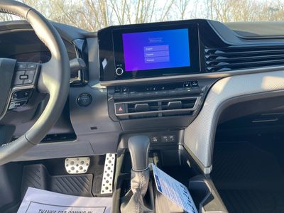 2026 Toyota Camry - Photo 13