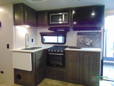 2022 Forest River RV Rockwood Ultra Lite - Photo 9