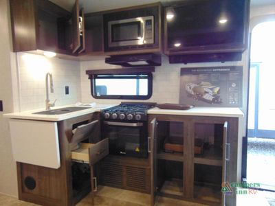 2022 Forest River RV Rockwood Ultra Lite - Photo 10