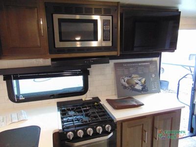2022 Forest River RV Rockwood Ultra Lite - Photo 18