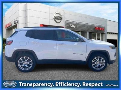 2023 Jeep Compass — detail view