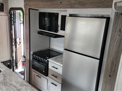 2025 Keystone 331BH25 - Photo 12