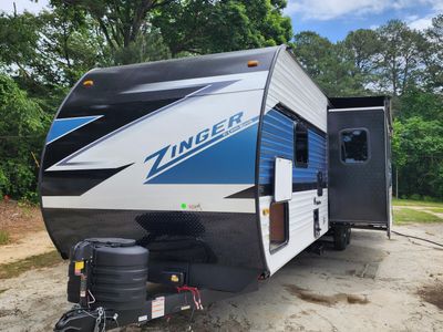 2025 Keystone 331BH25 - Photo 2