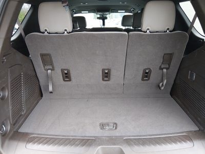 2025 Chevrolet Tahoe — photo 11 view