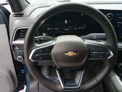 2025 Chevrolet Tahoe — photo 12 view