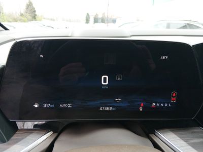 2025 Chevrolet Tahoe — photo 14 view