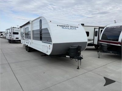 2025 Salem Cruise Lite — front three-quarter view