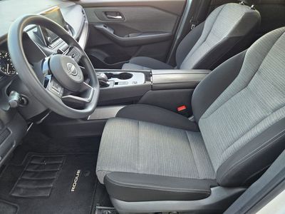 2023 Nissan Rogue — photo 8 view