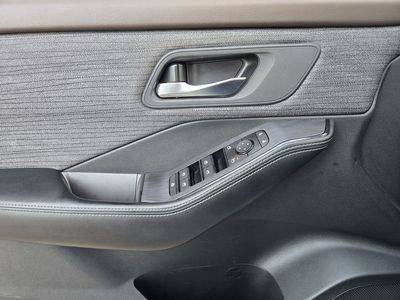 2023 Nissan Rogue — photo 15 view