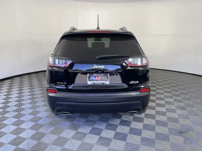 2019 Jeep Cherokee — interior view
